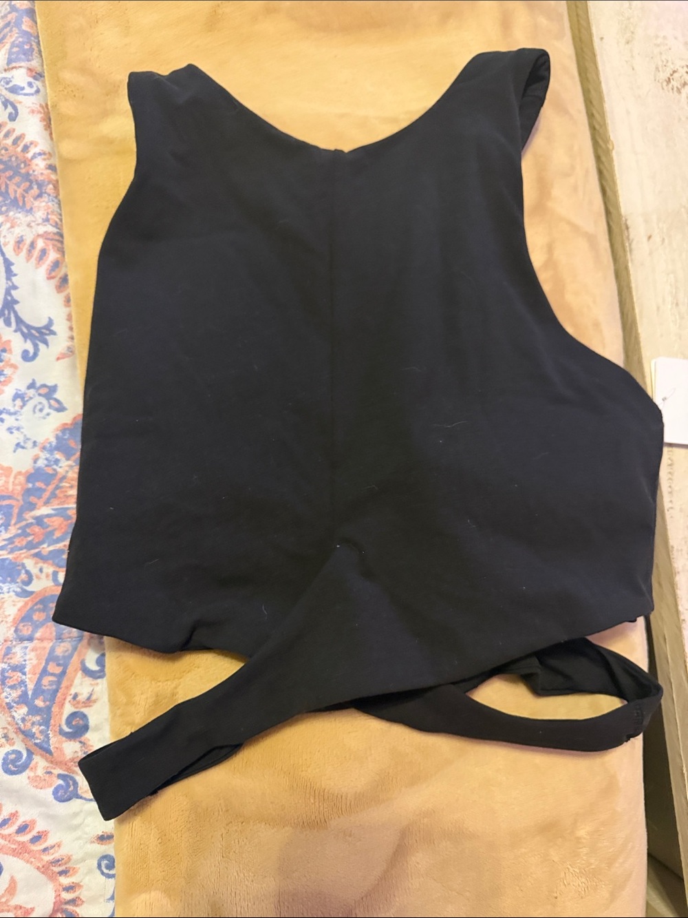 Athleta Black Sleeveless Cropped Tank Top